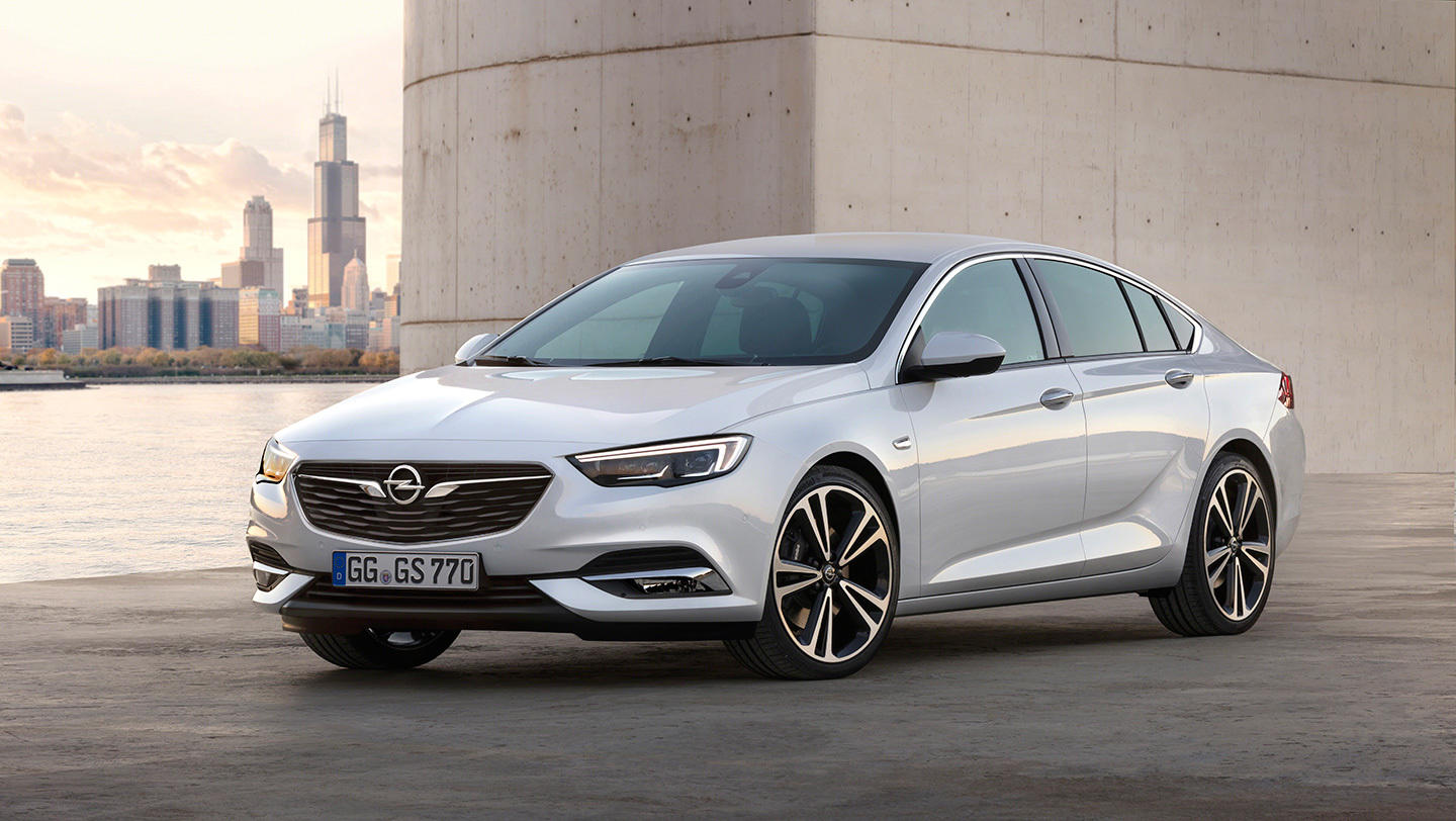 Insignia B